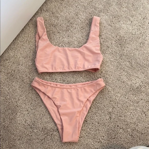 Superdown Bikini - Picture 2 of 5